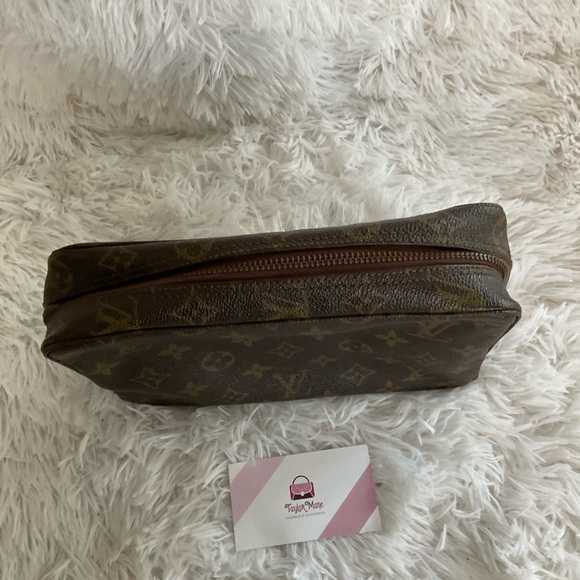 Authentic Louis Vuitton Trousse 23 - Picture 6 of 9